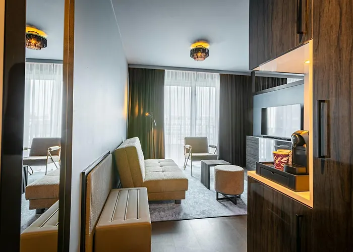 Hotel Nyx By Leonardo 4*